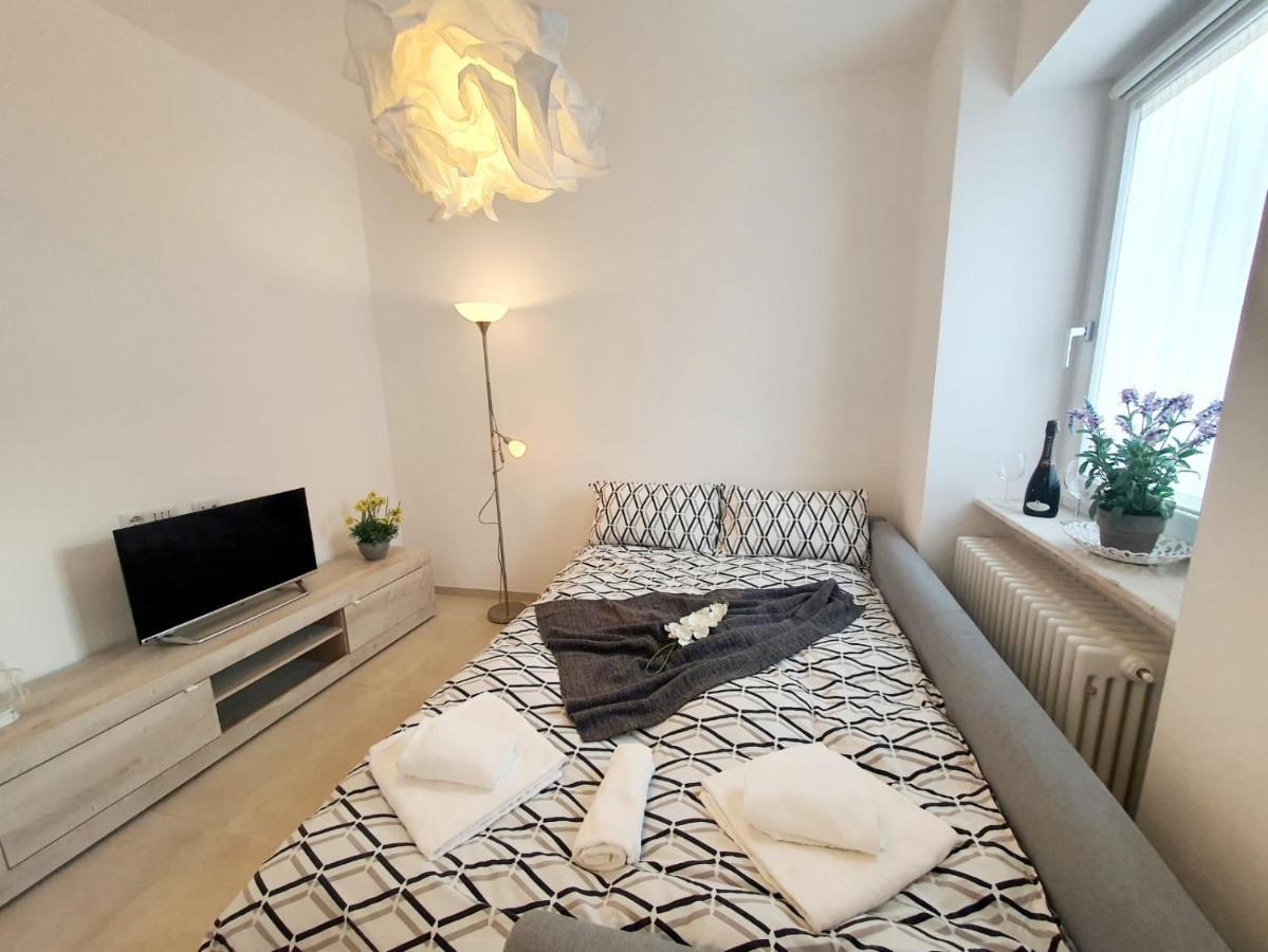 Residenza Gelsomino ヴェルバーニア エクステリア 写真
